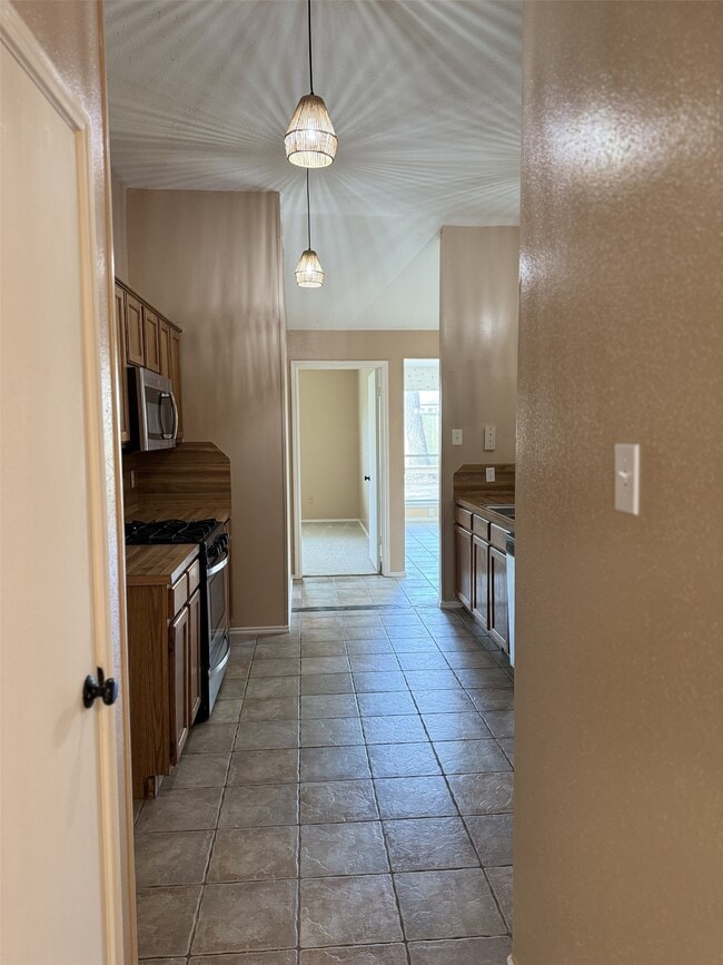 Photo - 16419 Salinas Ln