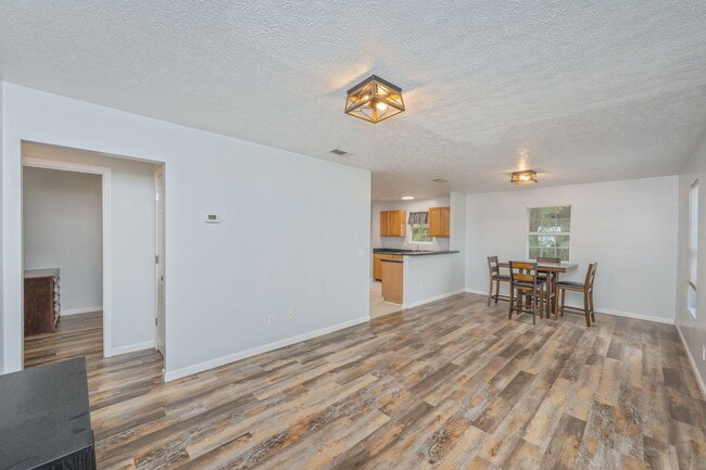 Photo - 456 Kings Lake Blvd