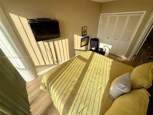 Photo - 900 Bay Dr Unit 713