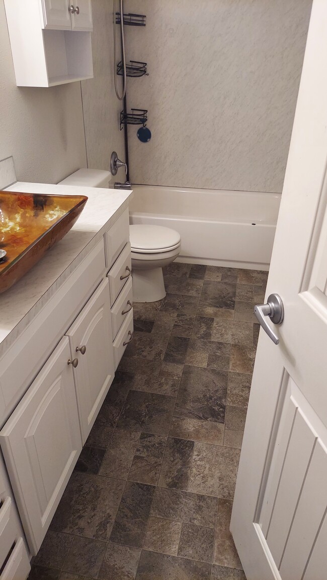 Photo - 10905 Vickery Ave E