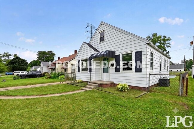 3540 Bellevue Rd