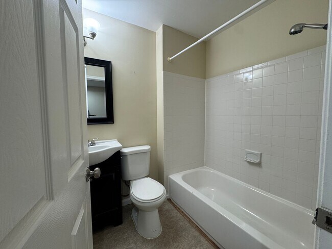 Photo - 2444 Druid Hill Ave Unit 2444 Druid Hill Ave #3