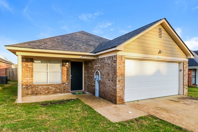 Photo - 5980 Wagon Hill Rd W