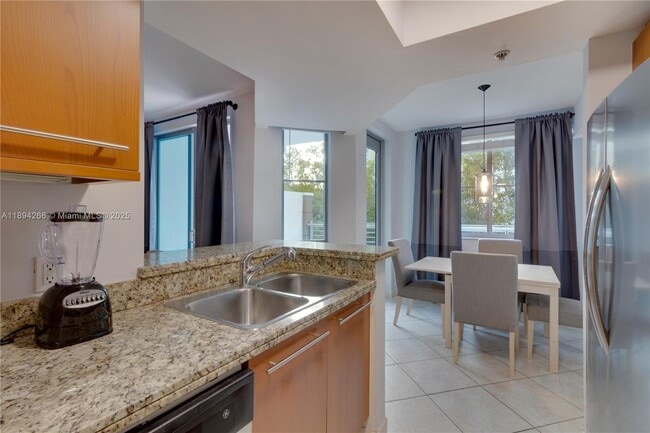 Photo - 110 Washington Ave Unidad 2318