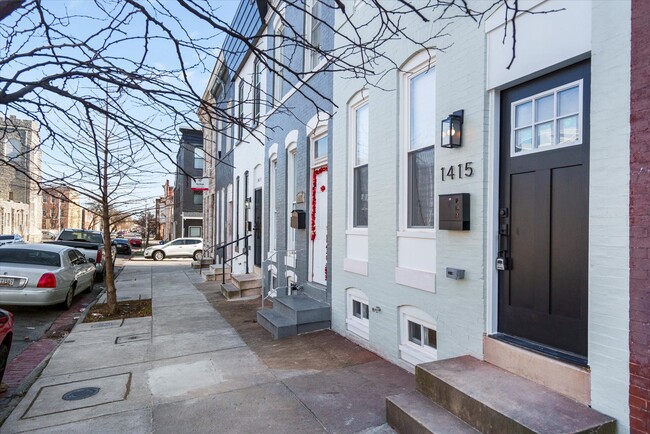 Building Photo - 1415 E Lanvale St