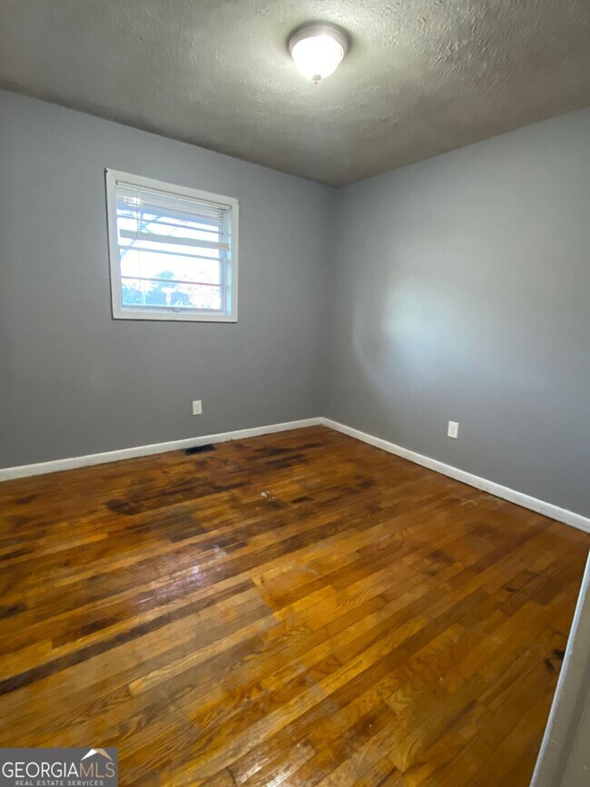 Photo - 1128 Mountain View Rd NW