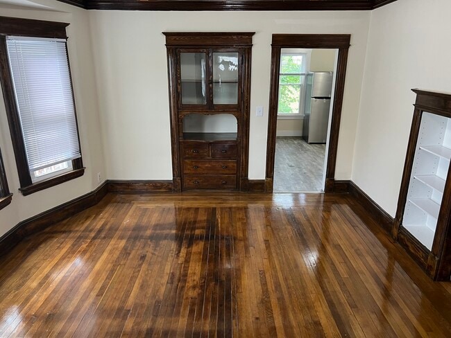 Living Room - 32 W Alvord St Unit 2nd floor