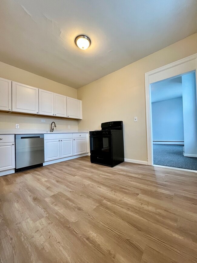 Photo - 104 Linwood Ave