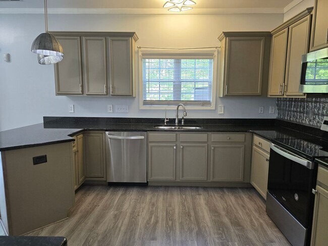 Photo - New Listing!!!