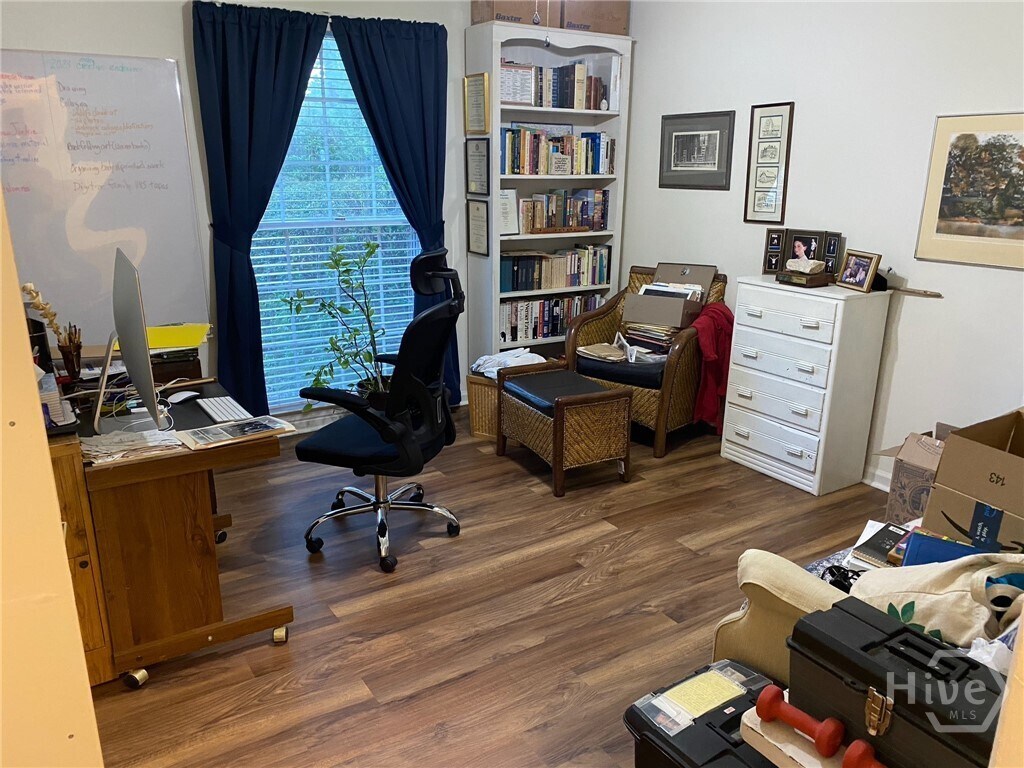 Photo - 245 Springdale St