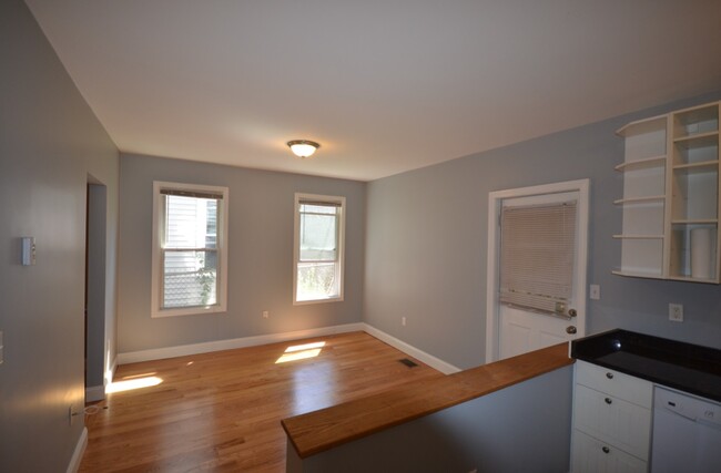 Photo - 12 Cheever Ct Apartments