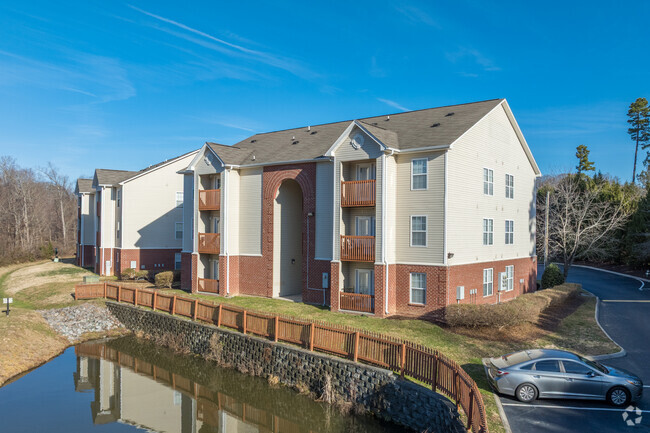 The Lodge at Lakeshore - The Lodge at Lakeshore Apartments