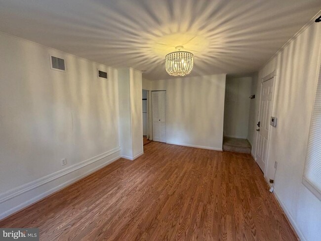 Photo - 5014 Delaware St