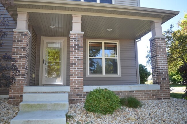 Photo - 8921 Snowberry Ln