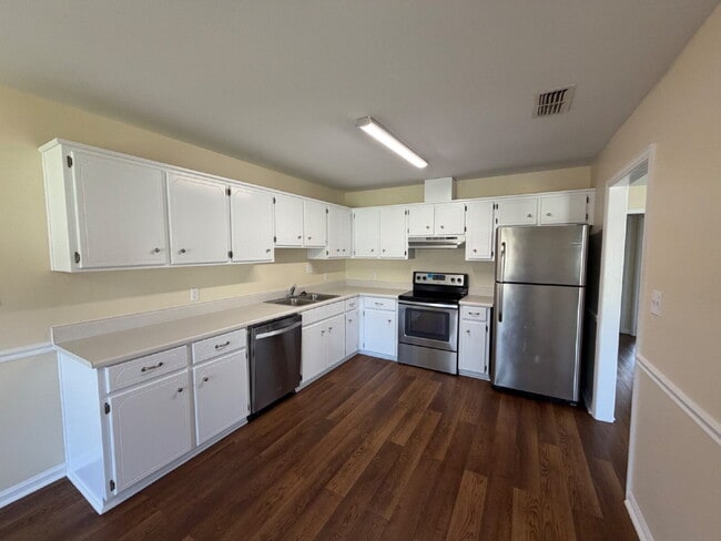 920 Malibu Dr