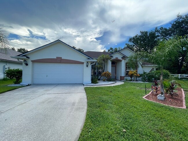 Building Photo - 3-bedroom plus Den 2 bath home in Water's ...