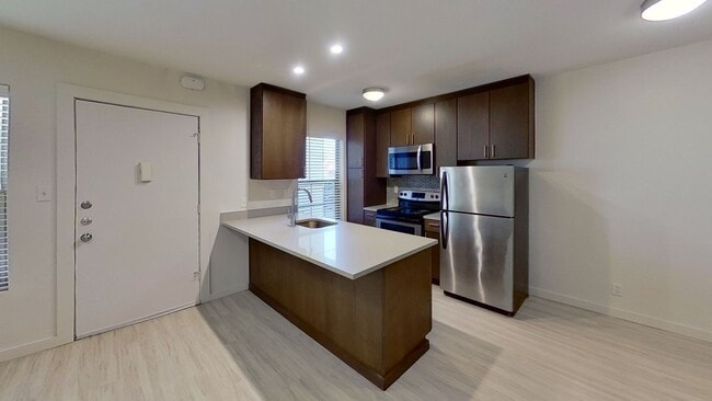 Photo - 203 W 39th St Unidad 109
