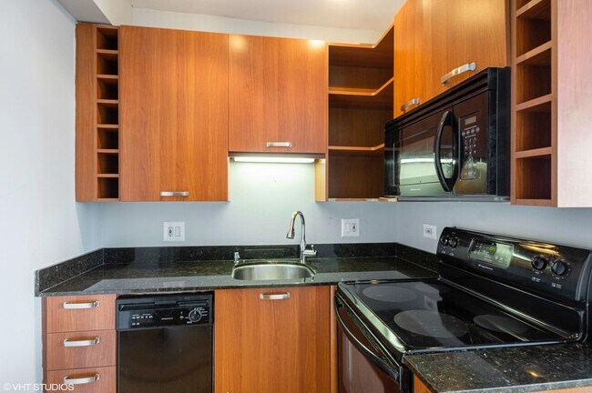 Photo - 732 W Bittersweet Pl Apartment Unit 905