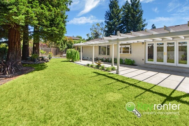 Photo - Beautiful 4 Bed / 3 Bath Bollinger Hills Home with Gorgeous Remodeled Kitchen!