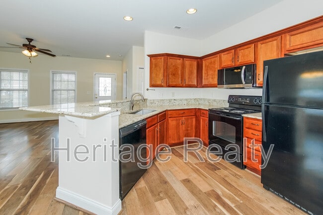 Photo - 130 Hardinberry St
