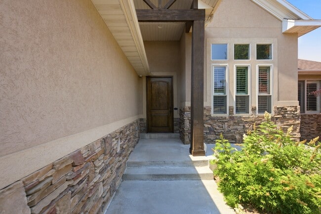 Photo - 722 W Webb Rd