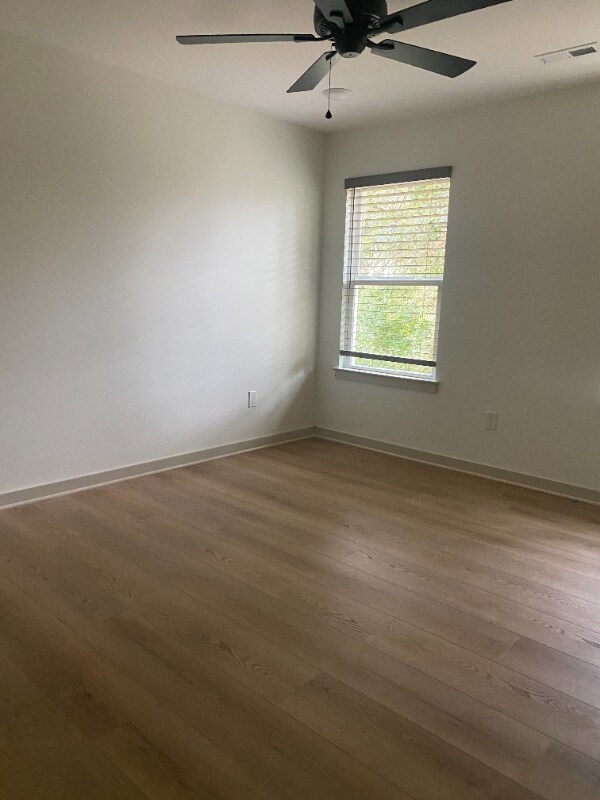 Photo - 311 W Broad St