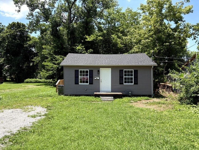 Fully Remodeled 2 Bed, 1 Bath Home - Fully Remodeled 2 Bed, 1 Bath Home