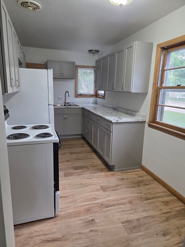 2628 Iowa St