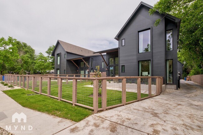 Photo - 4429 Gillis St Unidad 1