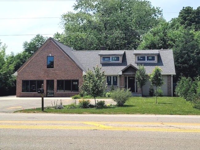 Building Photo - 618 Barron Blvd Rental