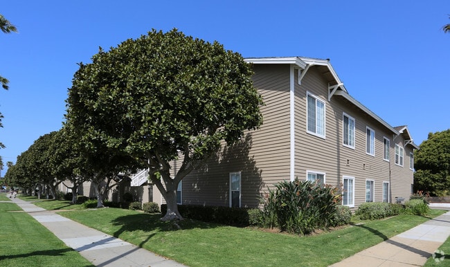 Sea Pointe - Sea Pointe Apartments