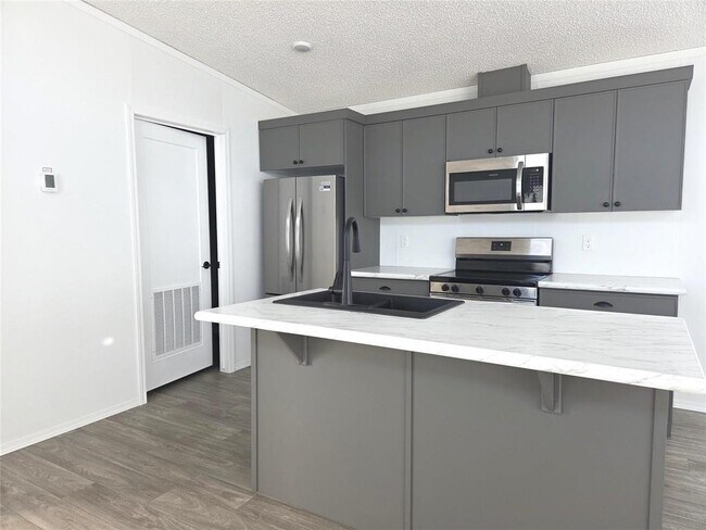 Photo - 61 Prairie Oak Dr