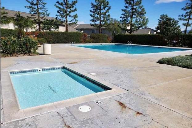 Photo - 330 Carriage Dr