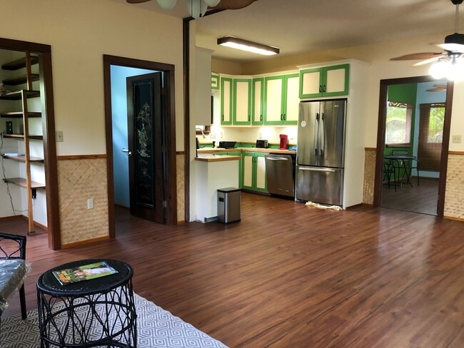 16-2139-2139 Kuhio Dr
