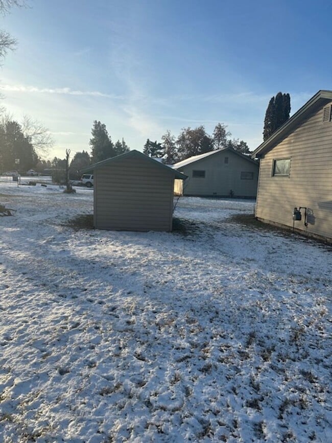 Photo - Nice 3 bedroom Home in Target Range