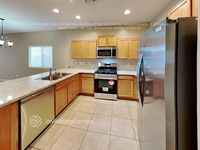 Photo - 17261 W Rimrock St