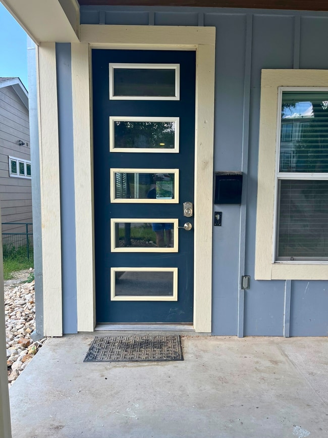 Photo - 427 Natalen Ave