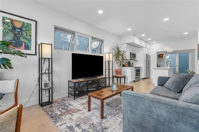 Photo - 5454 Black St