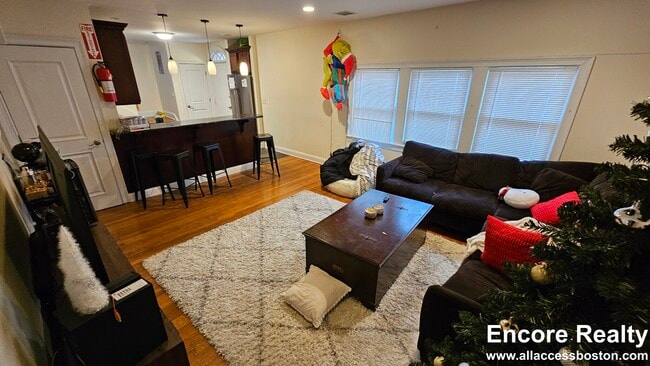 44 Greycliff Rd Unit 1