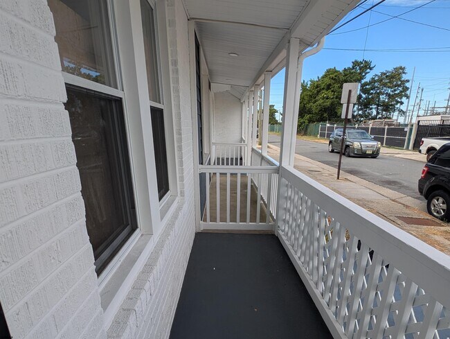 2004 McKinley Ave