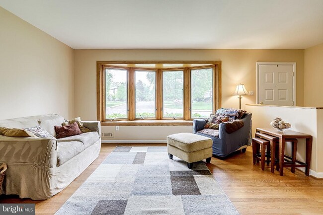 Photo - 11621 14th Ave SW