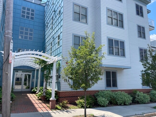 Photo - 151 Hancock St Unidad 5