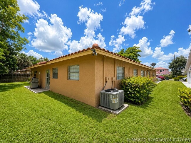 Photo - 4125 Woodside Dr Unit 1