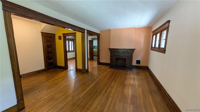 Photo - 37 Manchester Pl