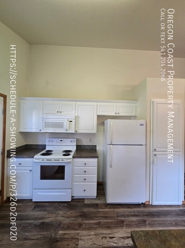 Photo - 135 S Quadrant St