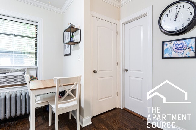 Photo - 1054 W Lill Ave Unit 1