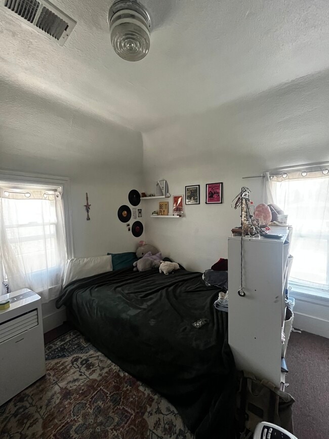 Photo - 362 N 7th St