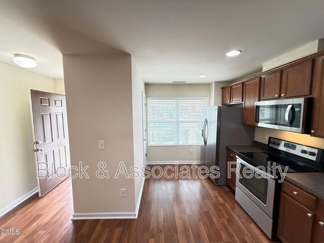 Photo - 8527 Quarton Dr