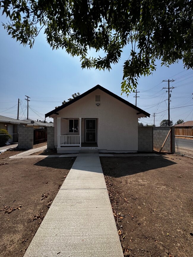 Building Photo - 127 Lincoln Ave