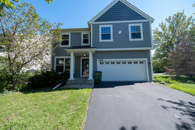 Building Photo - 12101 Waconia Cir NE Rental